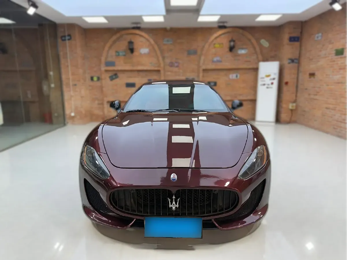 2009 Maserati GranTurismo 4.7L 439HP V8 6AT,autocango,china used car exporter,china ev exporter,chinese used car exporter,chinese used ev exporter