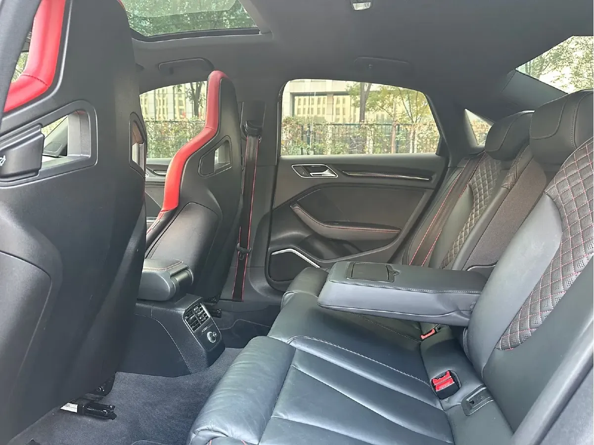 2017 Audi RS 3 2.5T 400HP L5 7DCT,autocango,china used car exporter,china ev exporter,chinese used car exporter,chinese used ev exporter