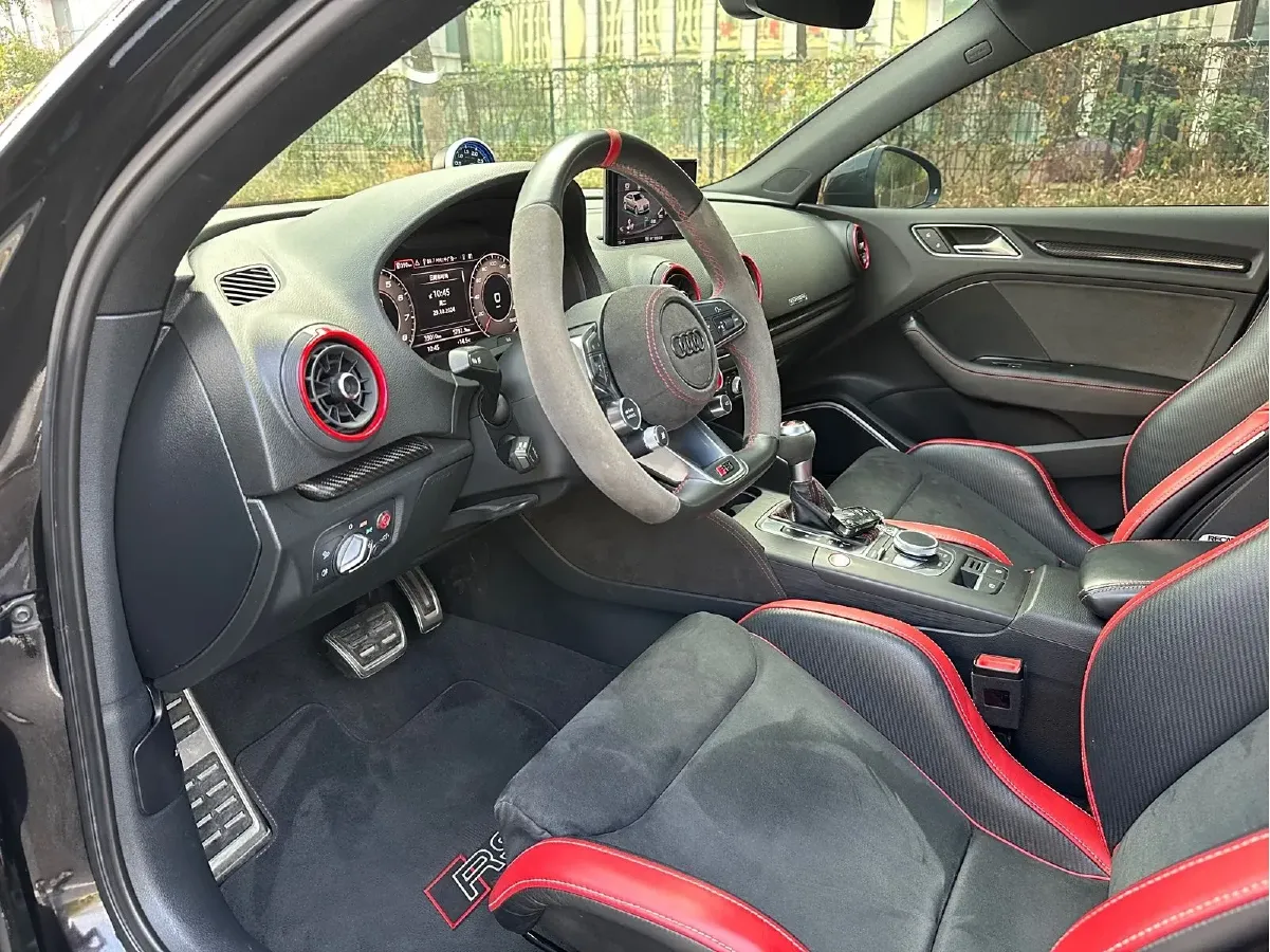 2017 Audi RS 3 2.5T 400HP L5 7DCT,autocango,china used car exporter,china ev exporter,chinese used car exporter,chinese used ev exporter