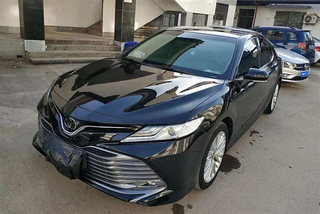 2018 Toyota Camry 2.5L 209HP L4 8AT