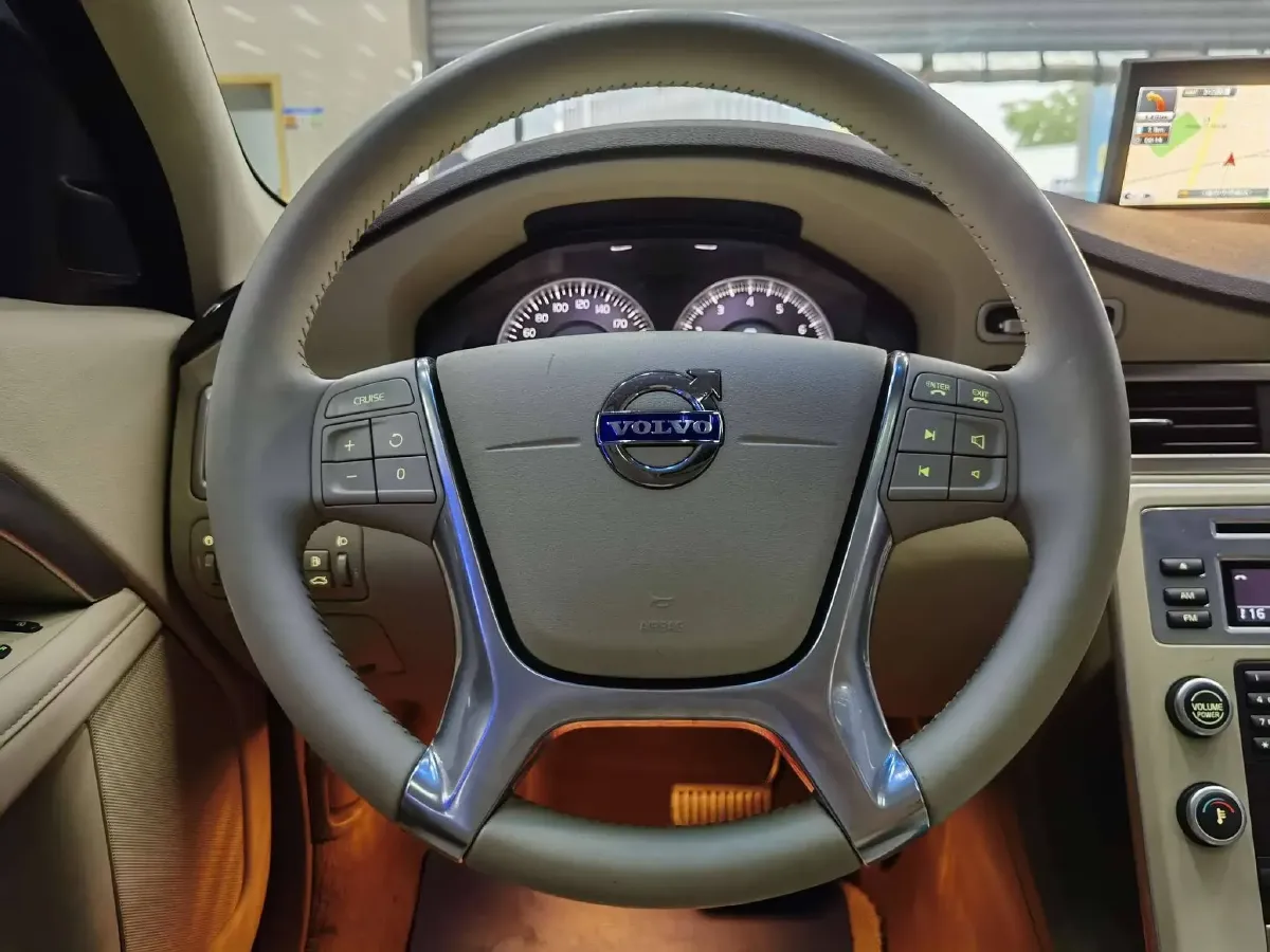 2011 Volvo S80L 2.0T 203HP L4 6DCT,autocango,china used car exporter,china ev exporter,chinese used car exporter,chinese used ev exporter