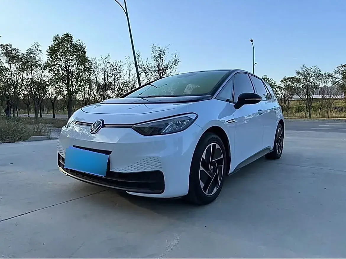 2023 Volkswagen ID.3 BEV 52.8KWH