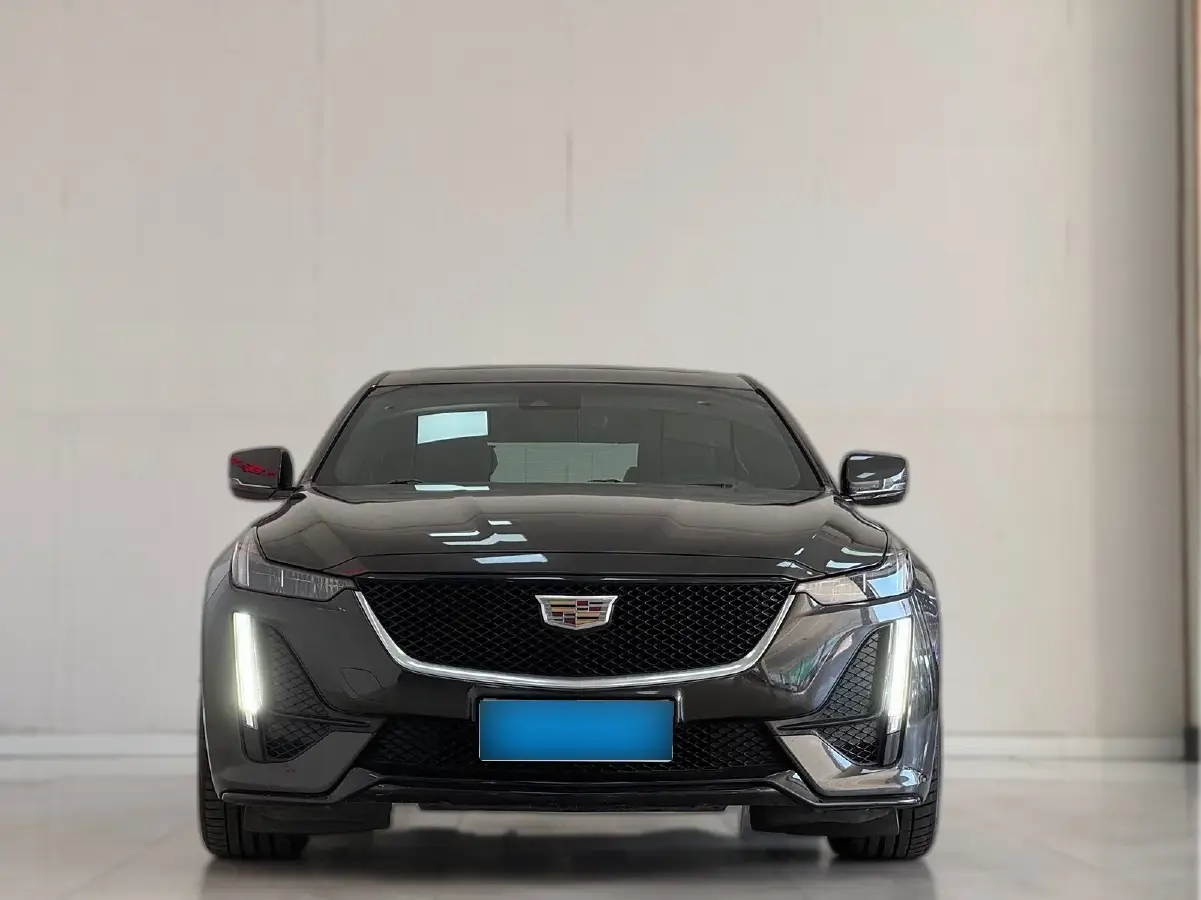 2020 Cadillac CT5 2.0T 241HP L4 10AT