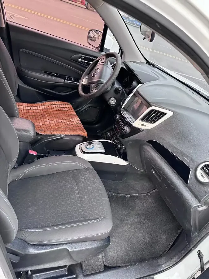 2018 ChangAn CS15 EV BEV 42.92KWH,autocango,china used car exporter,china ev exporter,chinese used car exporter,chinese used ev exporter