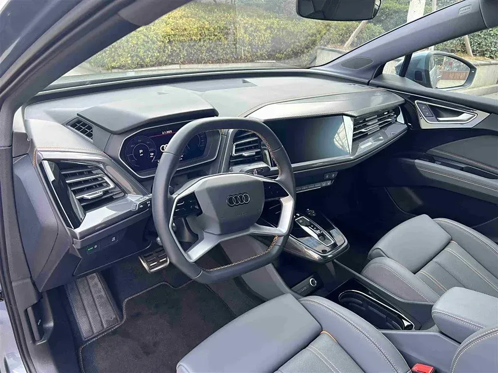 2024 Audi Q4 e-tron BEV 84.8KWH,autocango,china used car exporter,china ev exporter,chinese used car exporter,chinese used ev exporter