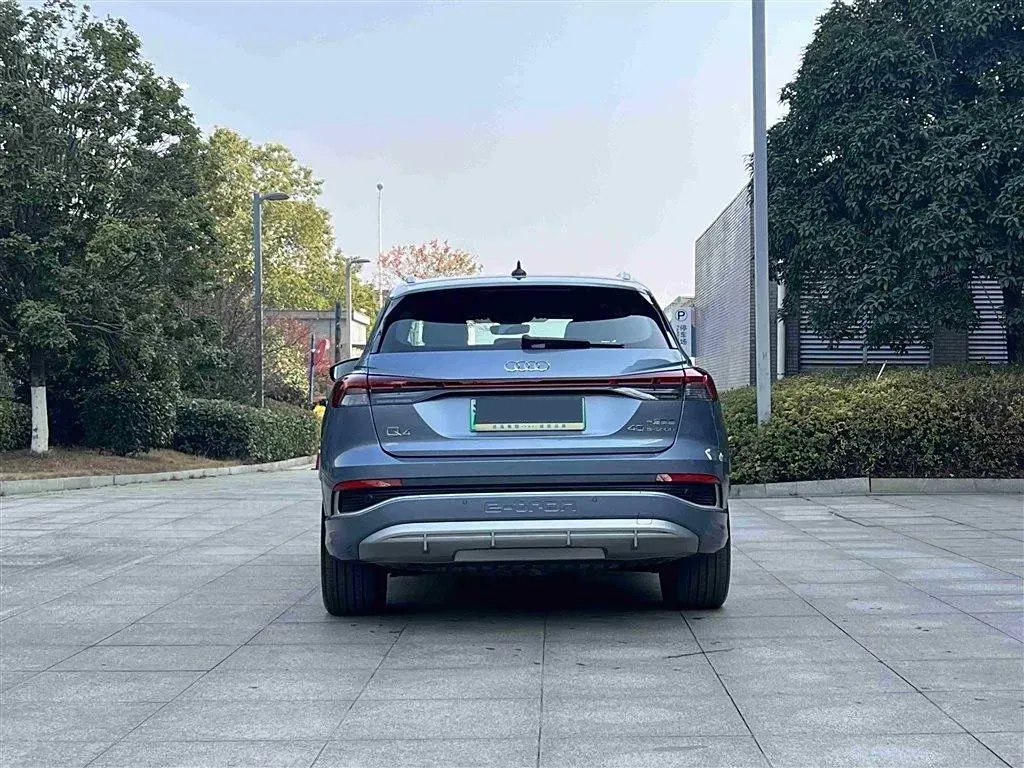 2024 Audi Q4 e-tron BEV 84.8KWH,autocango,china used car exporter,china ev exporter,chinese used car exporter,chinese used ev exporter