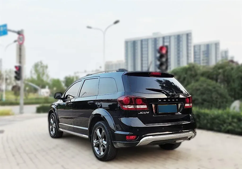 2014 Dodge JCUV 2.4L 170HP L4 6AT,autocango,china used car exporter,china ev exporter,chinese used car exporter,chinese used ev exporter