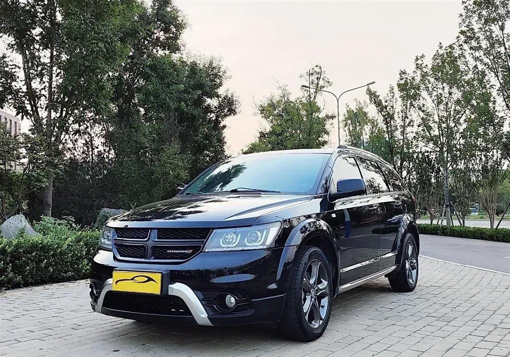 2014 Dodge JCUV 2.4L 170HP L4 6AT,autocango,china used car exporter,china ev exporter,chinese used car exporter,chinese used ev exporter