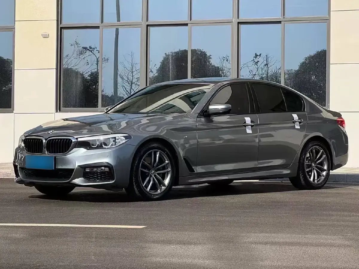 2018 BMW 5 Series 2.0T 184HP L4 8AT
