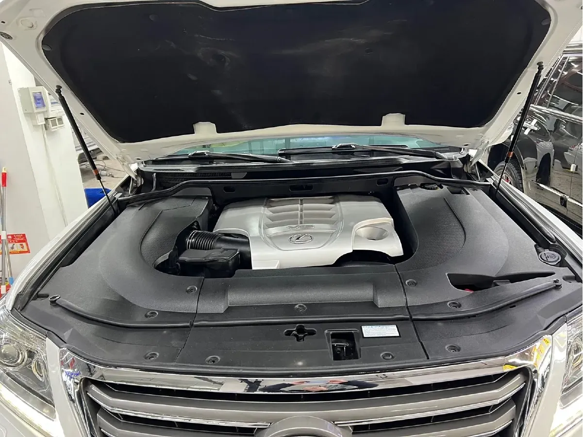 2012 Lexus LX 5.7L 367HP V8 6AT,autocango,china used car exporter,china ev exporter,chinese used car exporter,chinese used ev exporter