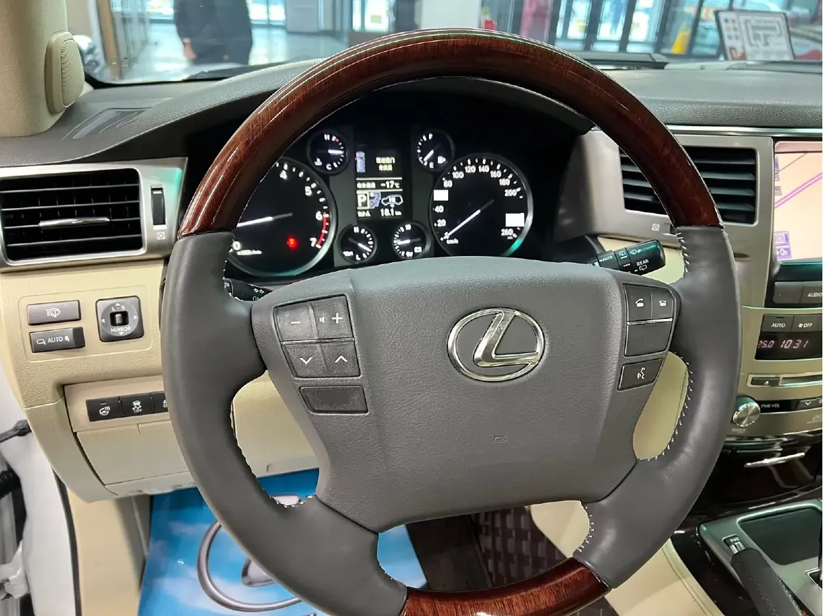 2012 Lexus LX 5.7L 367HP V8 6AT,autocango,china used car exporter,china ev exporter,chinese used car exporter,chinese used ev exporter