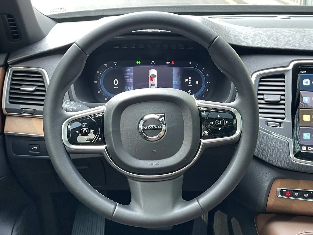 2024 Volvo XC90 2.0T 250HP L4 8AT,autocango,china used car exporter,china ev exporter,chinese used car exporter,chinese used ev exporter