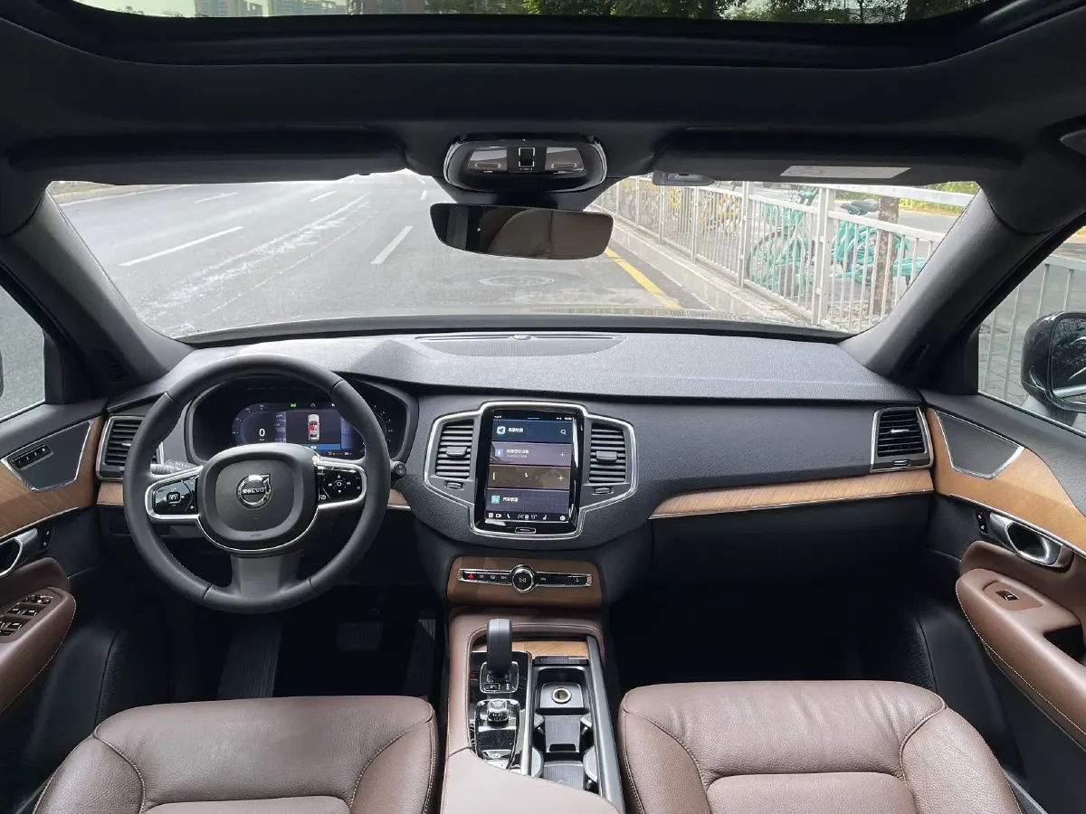 2024 Volvo XC90 2.0T 250HP L4 8AT,autocango,china used car exporter,china ev exporter,chinese used car exporter,chinese used ev exporter