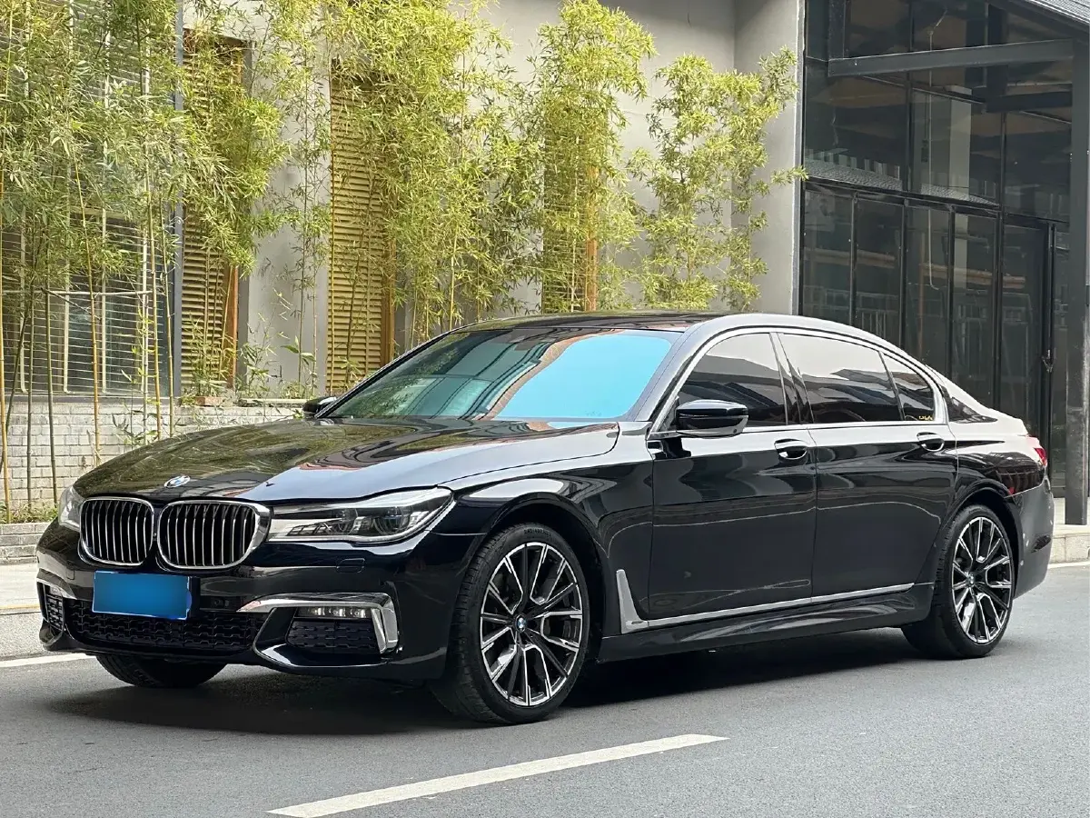 2018 BMW 7 Series 3.0T 326HP L6 8AT