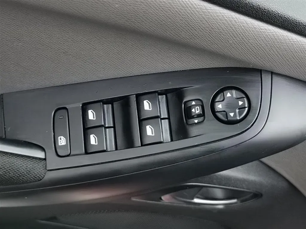 2015 Citroen C4 Picasso 1.6T 165HP L4 6AT,autocango,china used car exporter,china ev exporter,chinese used car exporter,chinese used ev exporter