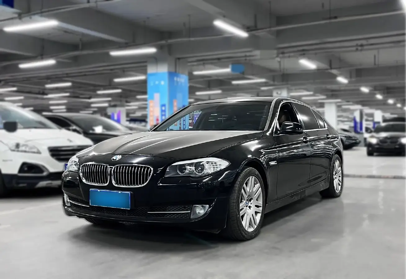 2011 BMW 5 Series 3.0T 306HP L6 8AT
