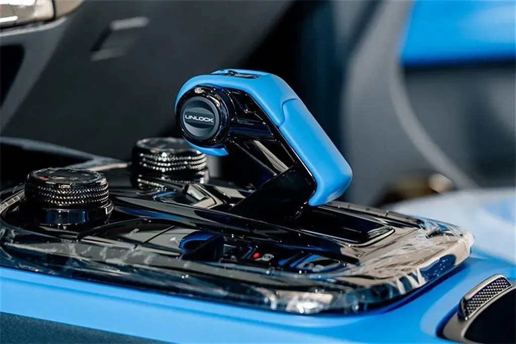 2023 Cyberspace 300 2.0T 227HP L4 8AT,autocango,china used car exporter,china ev exporter,chinese used car exporter,chinese used ev exporter