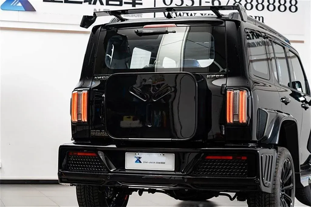 2023 Cyberspace 300 2.0T 227HP L4 8AT,autocango,china used car exporter,china ev exporter,chinese used car exporter,chinese used ev exporter