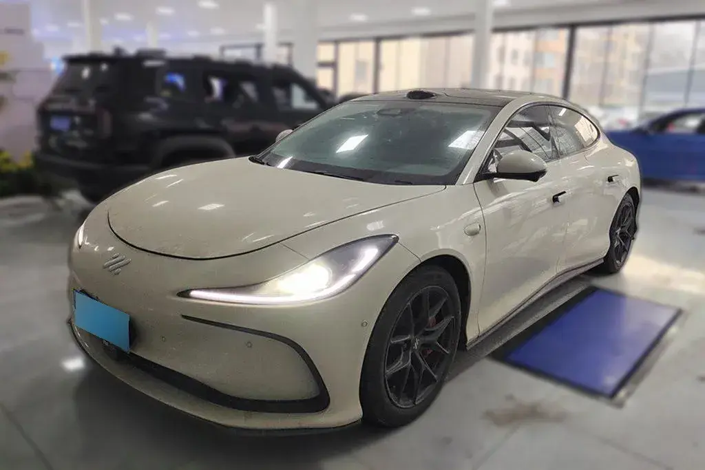 2024 IM L6 BEV 75KWH