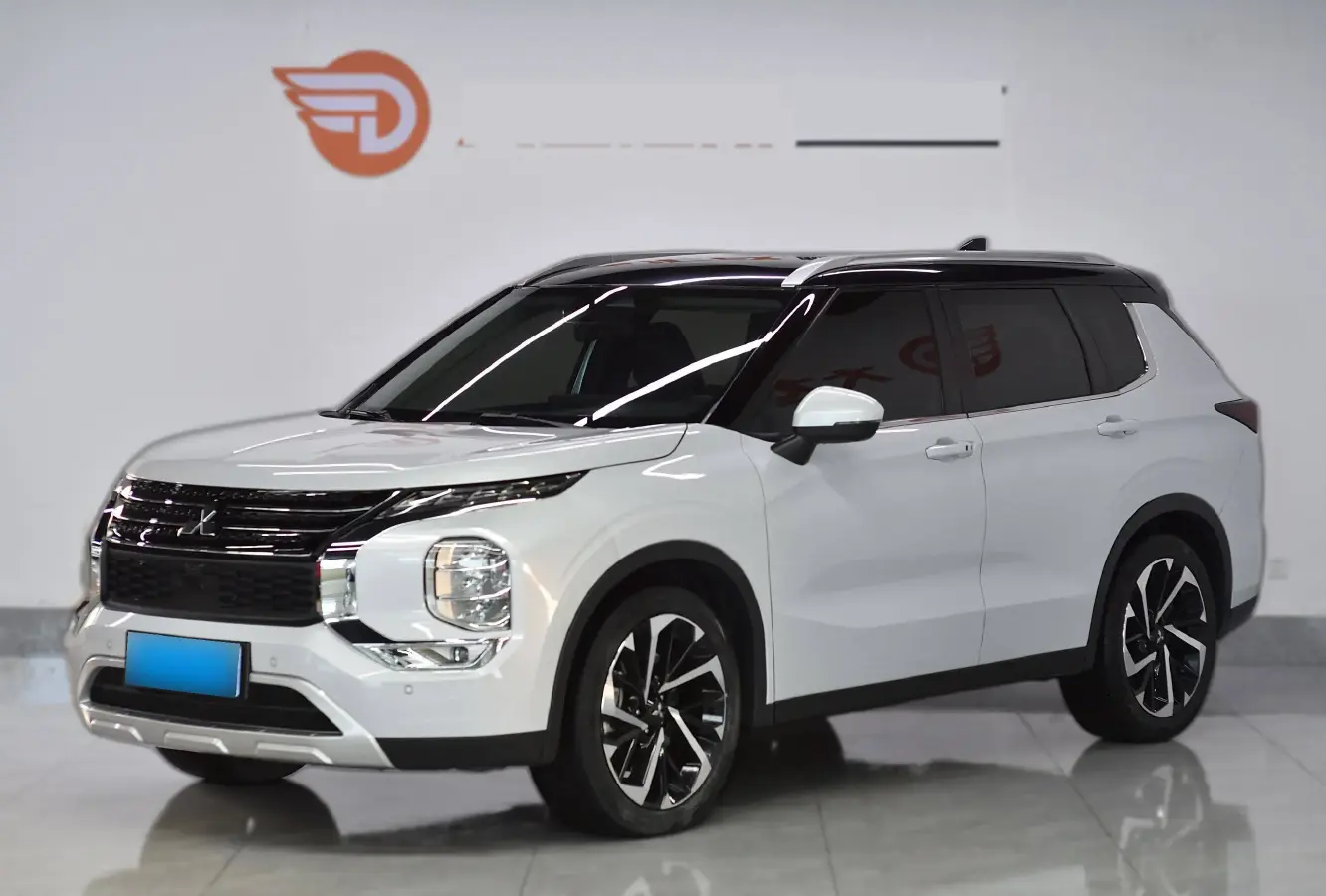 2023 Mitsubishi Outlander 1.5T 215HP L4 CVT