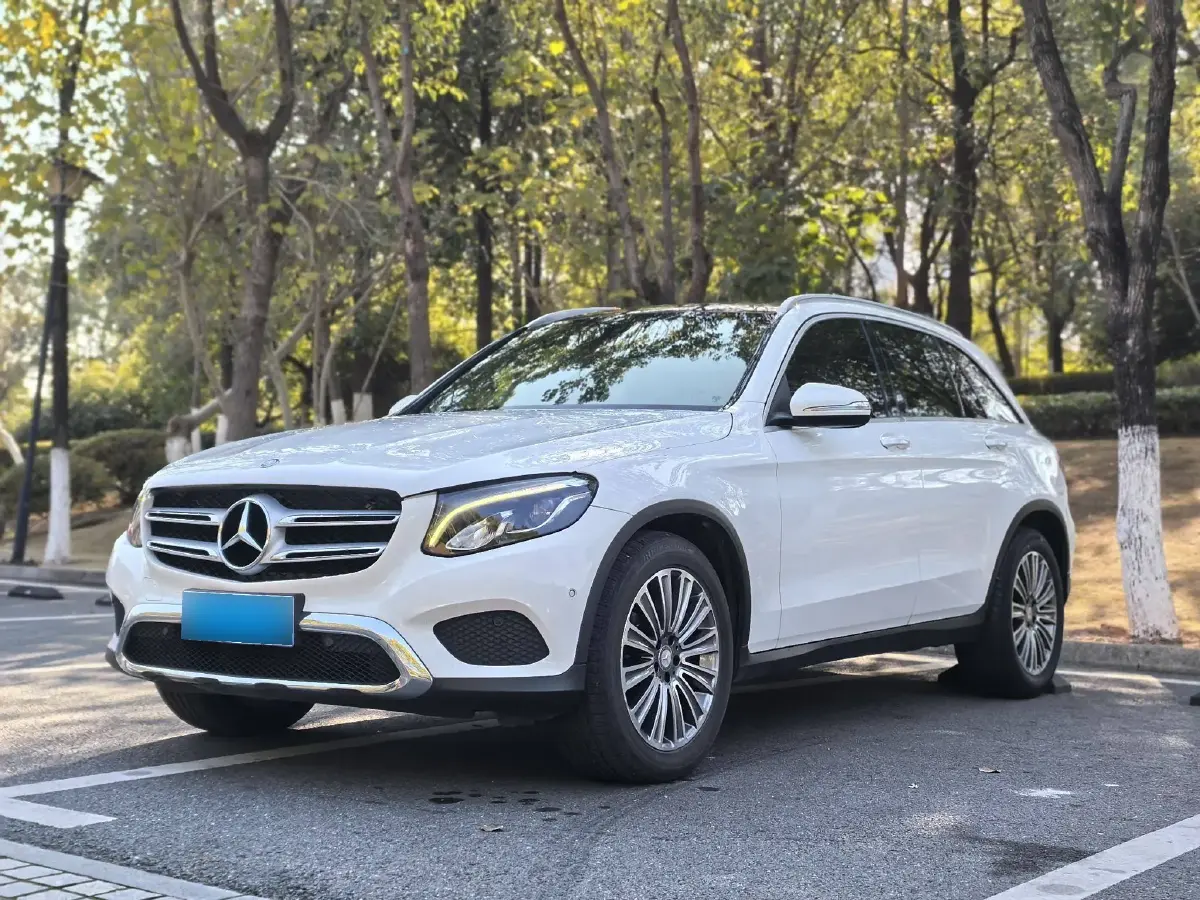 2017 Mercedes-Benz GLC Class 2.0T 184HP L4 9AT