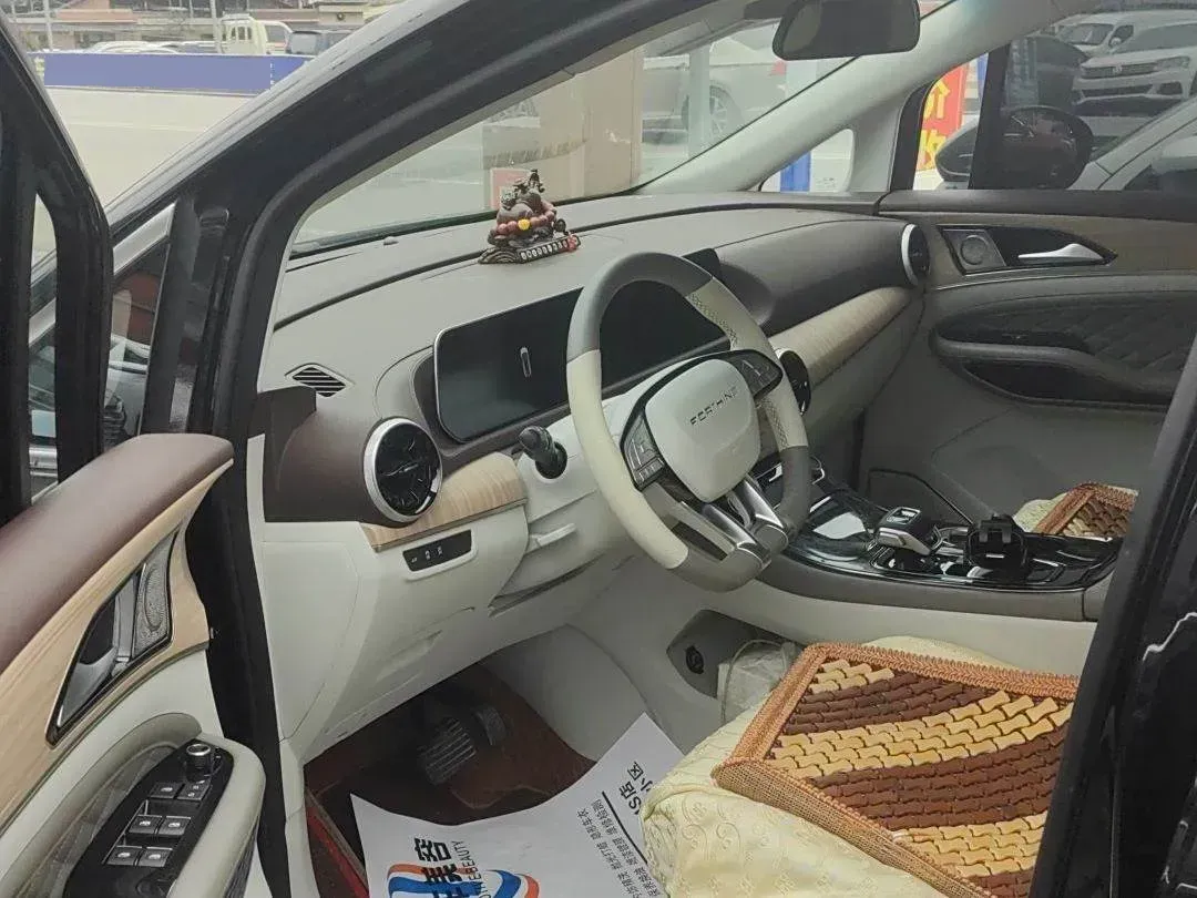 2023 DongFeng Forthing Yacht 1.5T 197HP L4 7DCT,autocango,china used car exporter,china ev exporter,chinese used car exporter,chinese used ev exporter