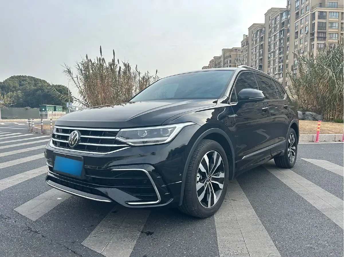 2023 Volkswagen Tiguan L 2.0T 186HP L4 7DCT