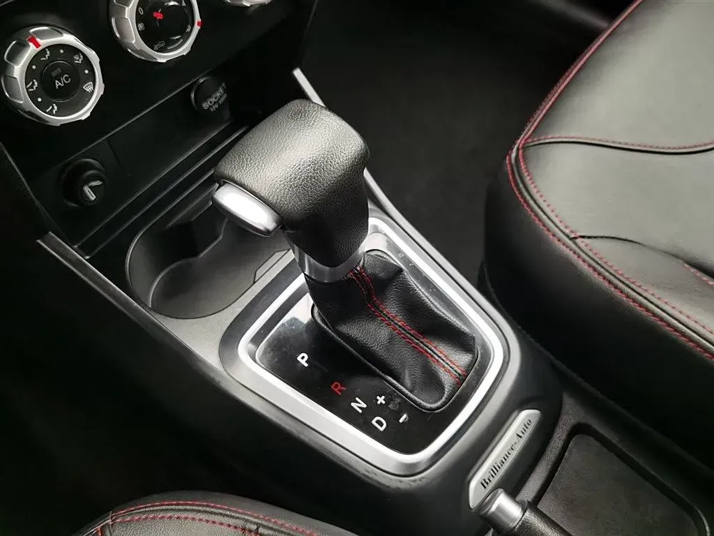 2016 Brilliance Auto V3 1.5L 112HP L4 5AT,autocango,china used car exporter,china ev exporter,chinese used car exporter,chinese used ev exporter