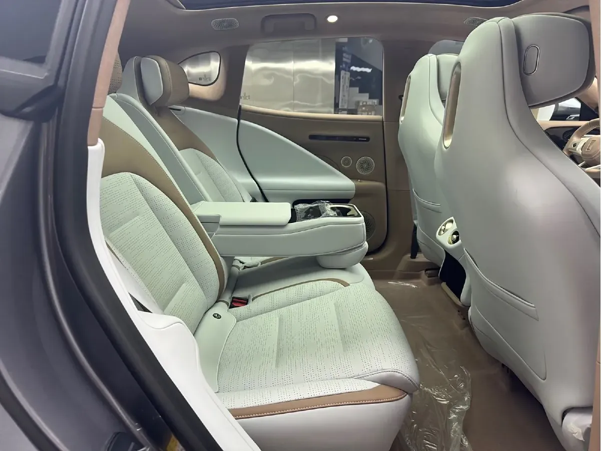 2024 Avatr 07 1.5T 156HP L4 REEV 39.05KWH,autocango,china used car exporter,china ev exporter,chinese used car exporter,chinese used ev exporter