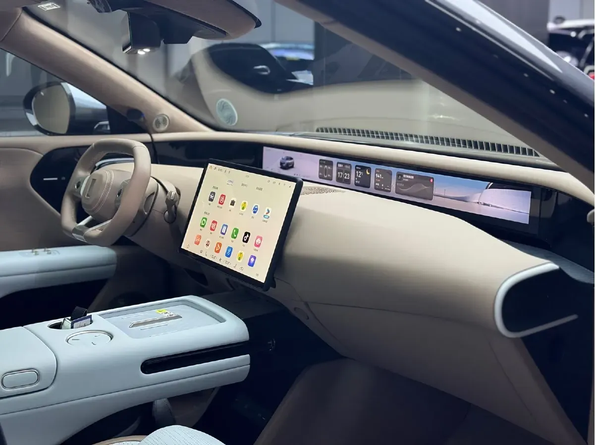 2024 Avatr 07 1.5T 156HP L4 REEV 39.05KWH,autocango,china used car exporter,china ev exporter,chinese used car exporter,chinese used ev exporter