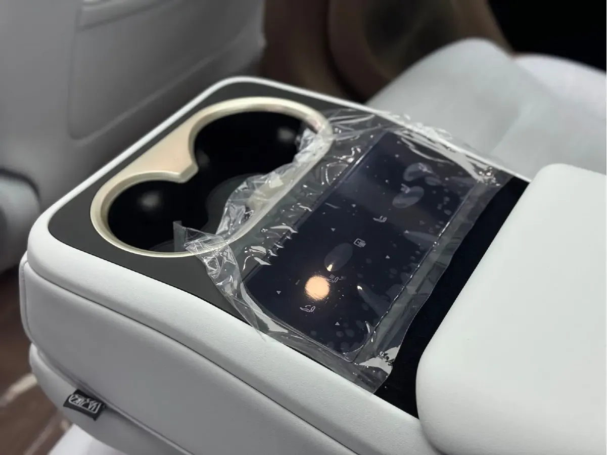 2024 Avatr 07 1.5T 156HP L4 REEV 39.05KWH,autocango,china used car exporter,china ev exporter,chinese used car exporter,chinese used ev exporter