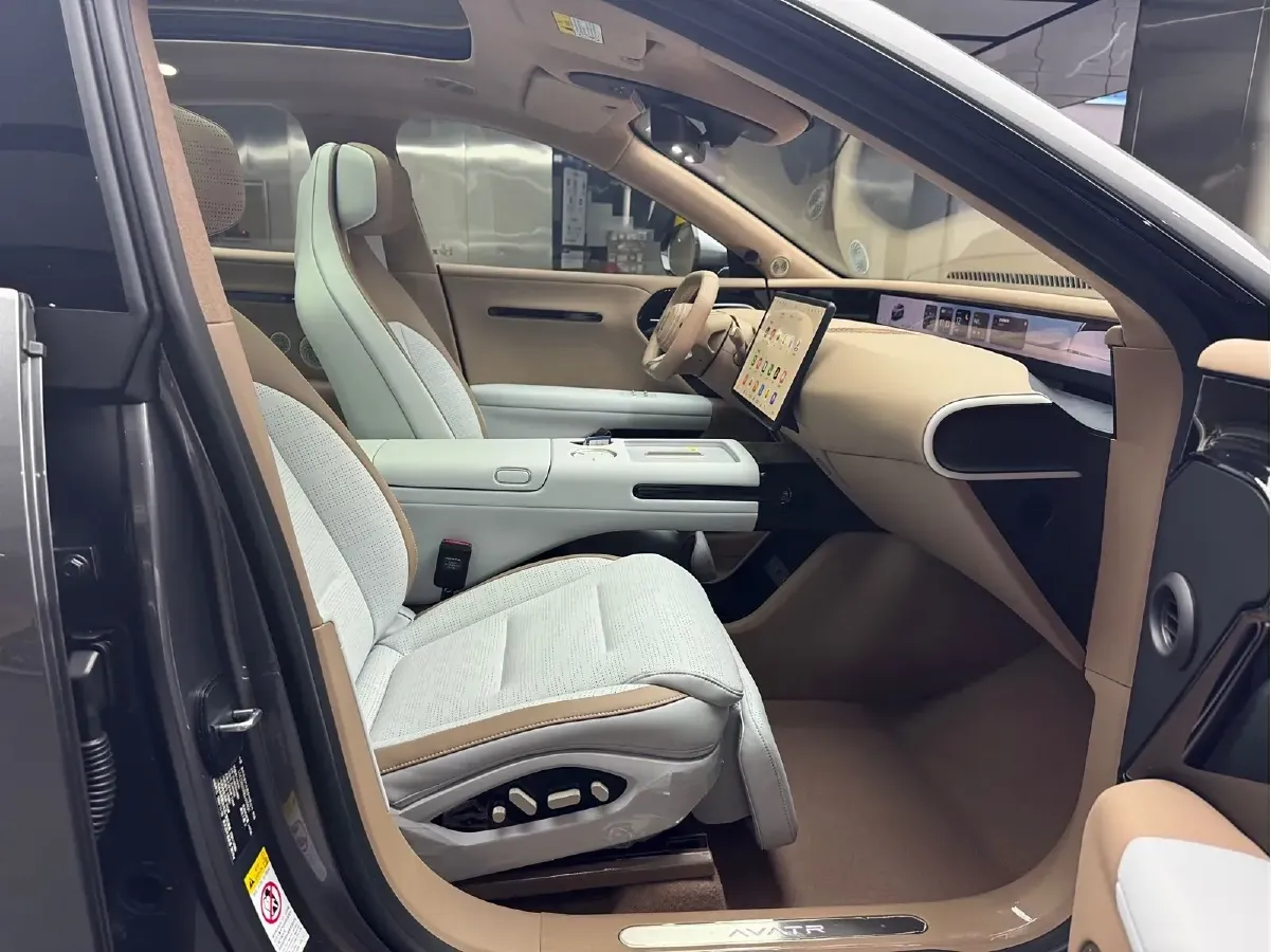 2024 Avatr 07 1.5T 156HP L4 REEV 39.05KWH,autocango,china used car exporter,china ev exporter,chinese used car exporter,chinese used ev exporter