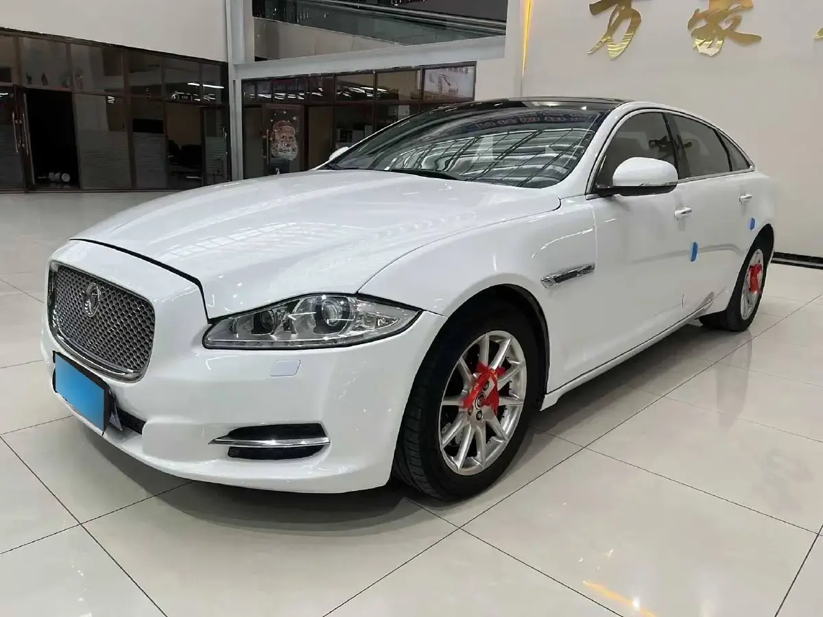 2012 Jaguar XJ 3.0L 238HP V6 6AT