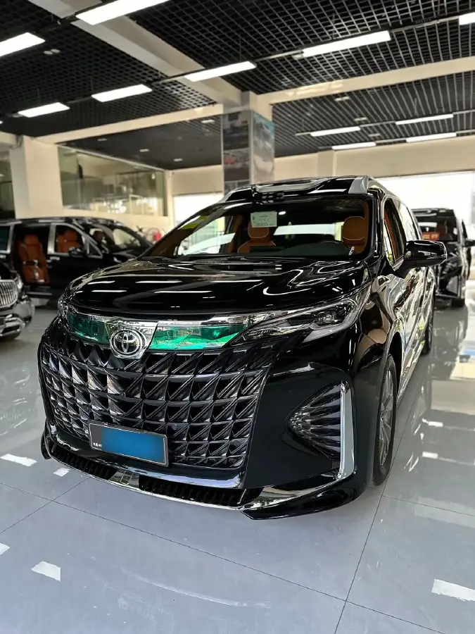 2024 Toyota Sienna 2.5L 189HP L4 E-CVT Hybrid