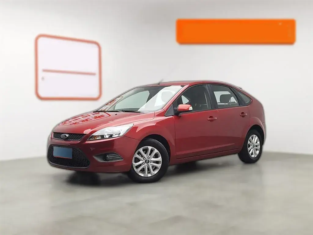 2013 Ford Focus 1.8L 124HP L4 5MT