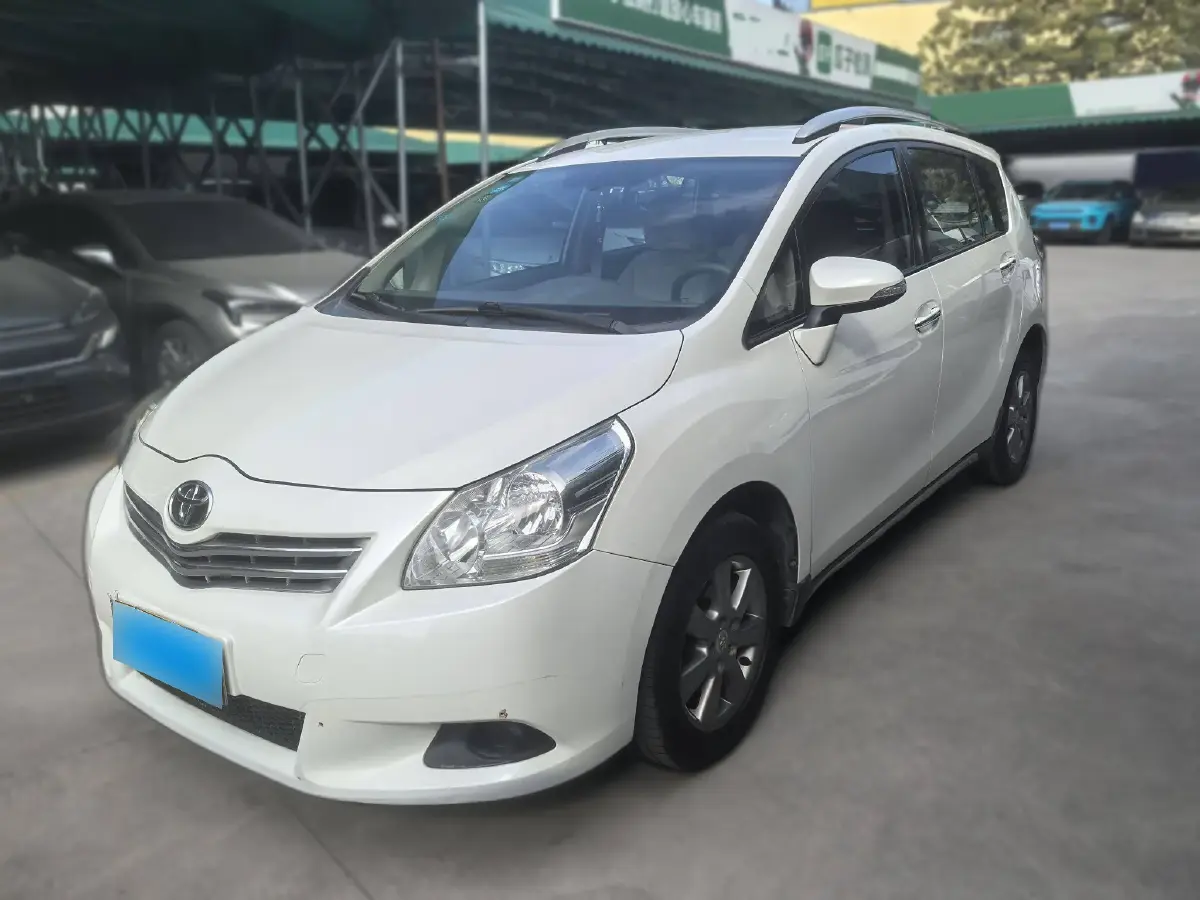 2015 Toyota Verso 1.8L 140HP L4 CVT