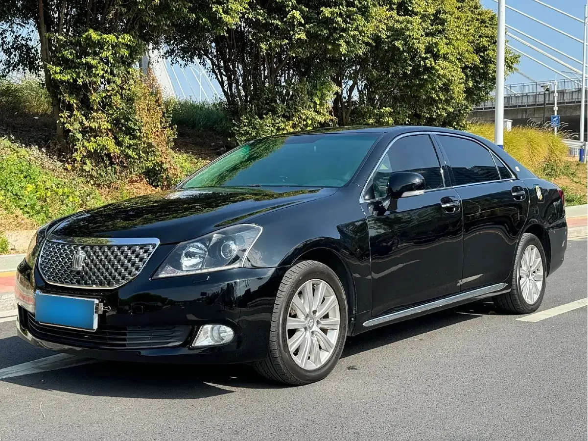 2012 Toyota Crown 2.5L 193HP V6 6AT