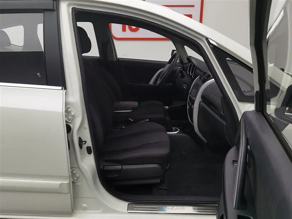 2014 ChangAn CX20 1.4L 101HP L4 5MT,autocango,china used car exporter,china ev exporter,chinese used car exporter,chinese used ev exporter