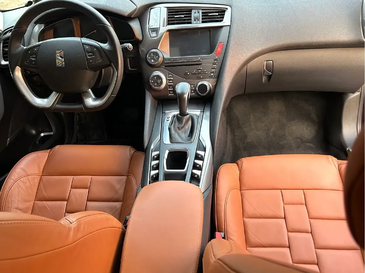 2014 DS 5 1.6T 163HP L4 6AT,autocango,china used car exporter,china ev exporter,chinese used car exporter,chinese used ev exporter