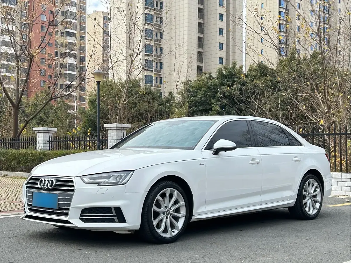 2018 Audi A4L 2.0T 190HP L4 7DCT