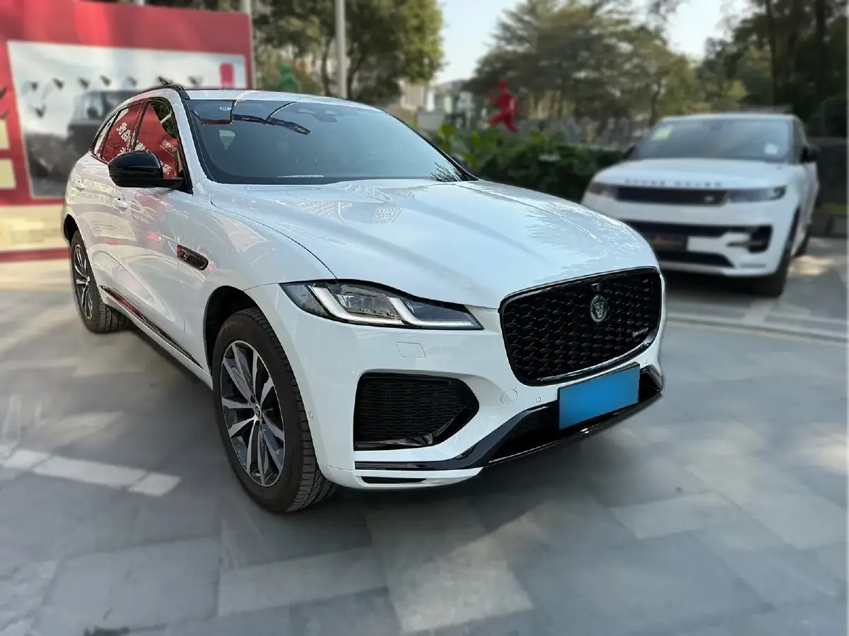 2025 Jaguar F-PACE 2.0T 250HP L4 8AT
