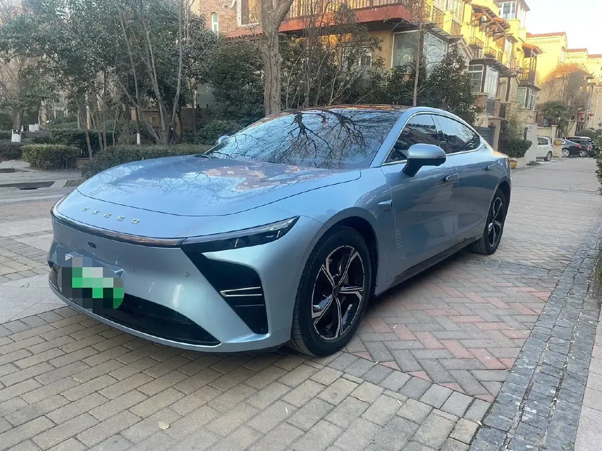 2024 Exceed Sterra ES BEV 79.9KWH