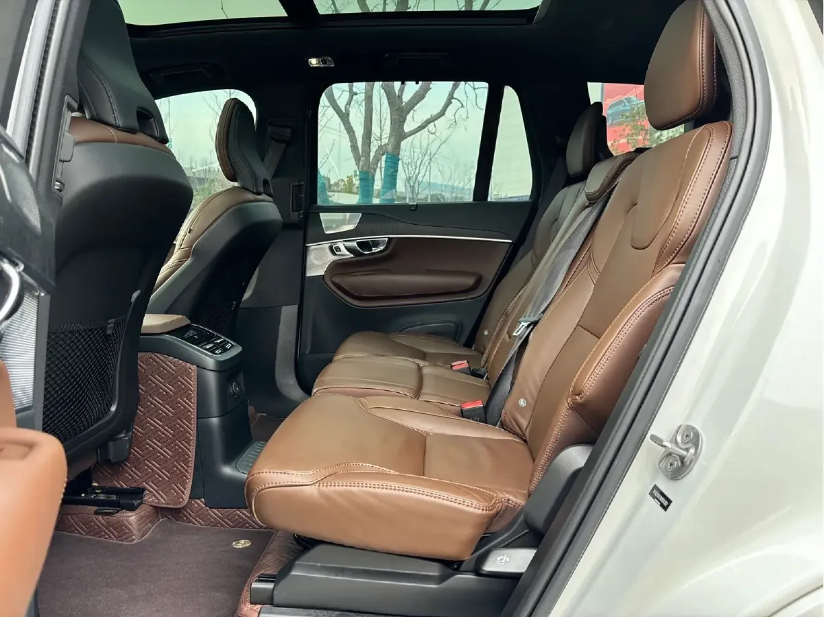 2022 Volvo XC90 PHEV 2.0T 310HP L4 8AT PHEV 18.8KWH,autocango,china used car exporter,china ev exporter,chinese used car exporter,chinese used ev exporter