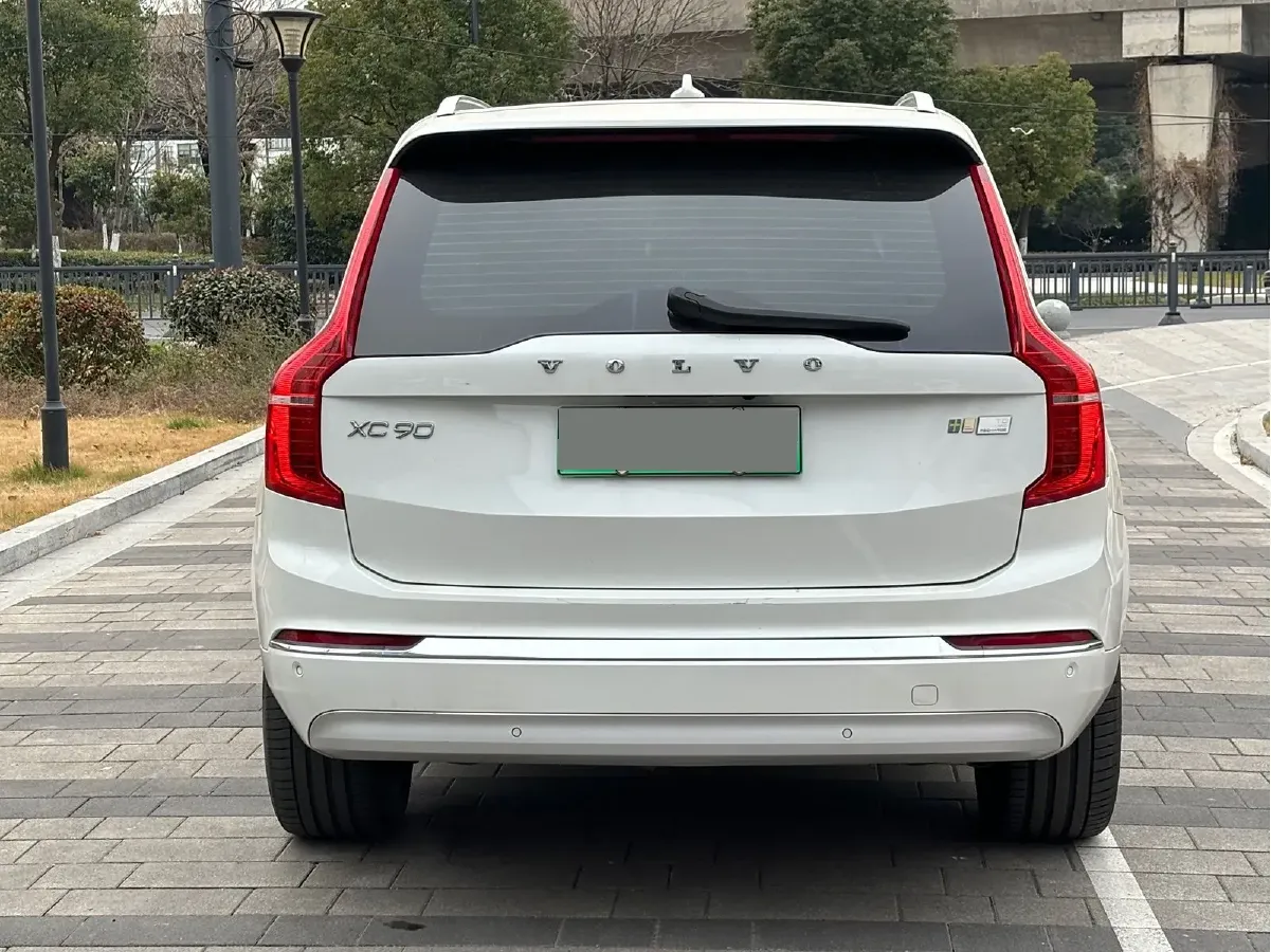 2022 Volvo XC90 PHEV 2.0T 310HP L4 8AT PHEV 18.8KWH,autocango,china used car exporter,china ev exporter,chinese used car exporter,chinese used ev exporter
