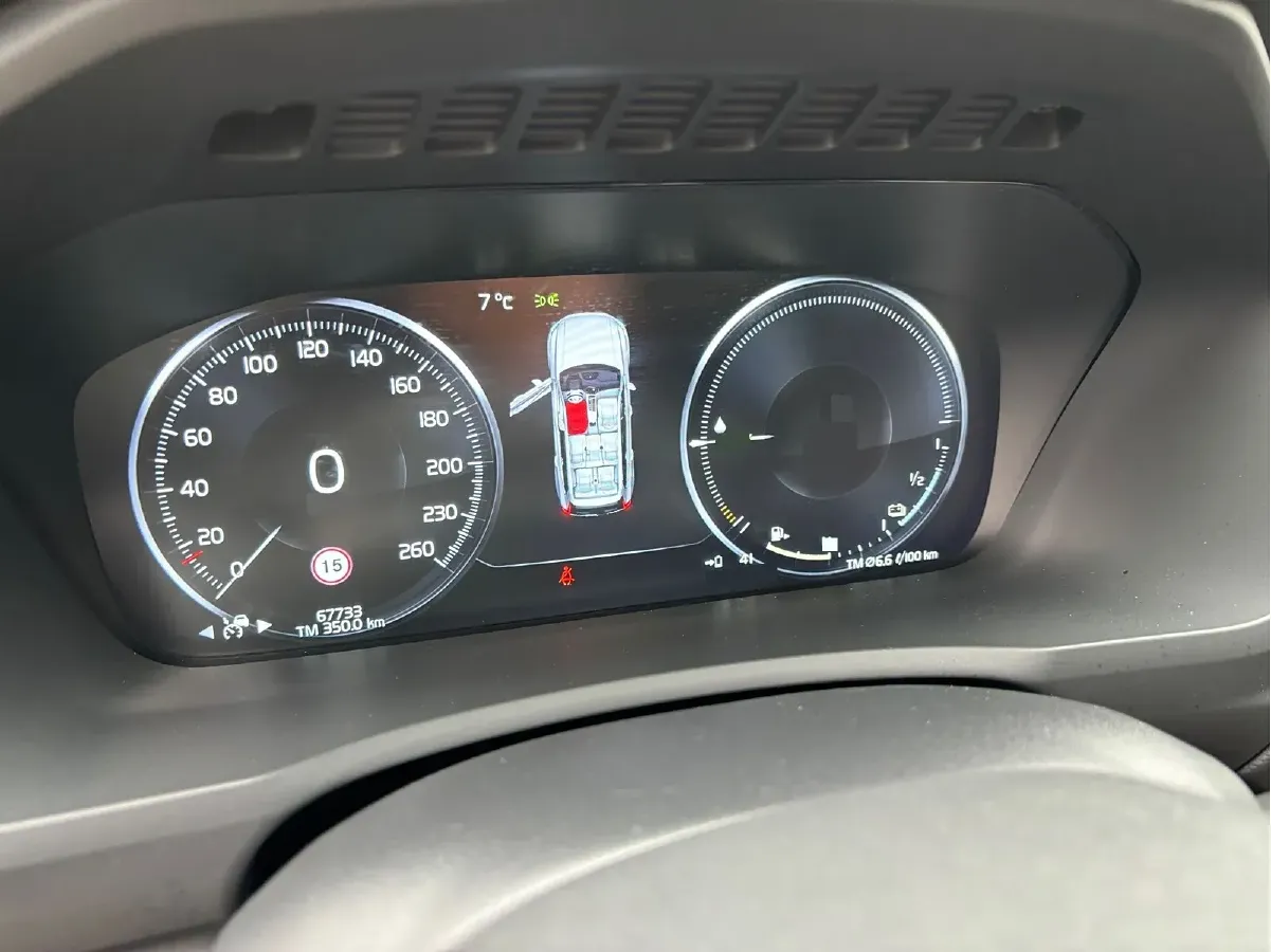 2022 Volvo XC90 PHEV 2.0T 310HP L4 8AT PHEV 18.8KWH,autocango,china used car exporter,china ev exporter,chinese used car exporter,chinese used ev exporter