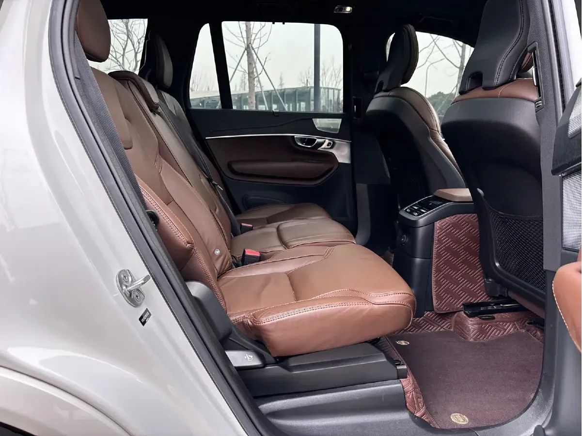 2022 Volvo XC90 PHEV 2.0T 310HP L4 8AT PHEV 18.8KWH,autocango,china used car exporter,china ev exporter,chinese used car exporter,chinese used ev exporter