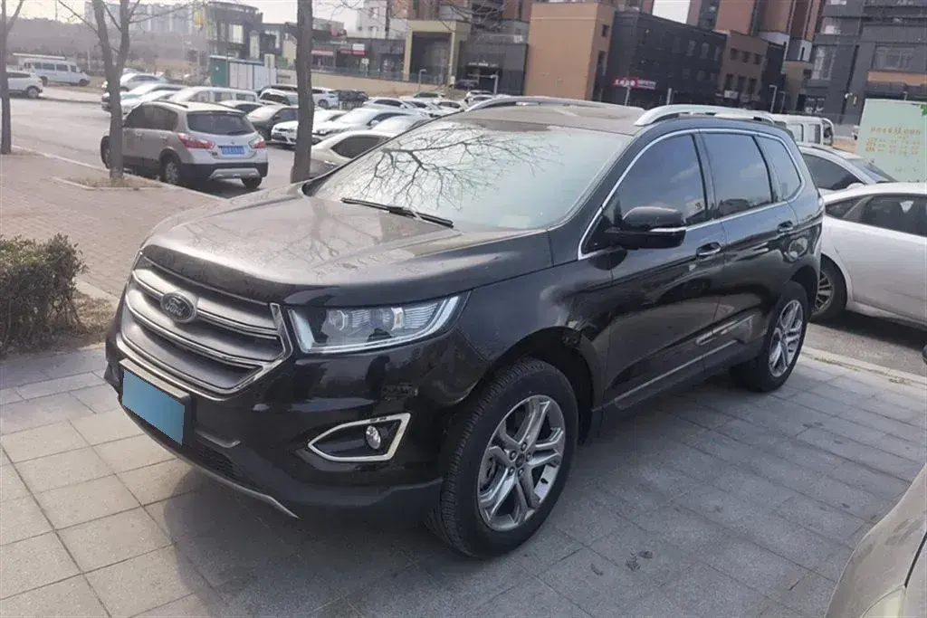 2018 Ford Edge 2.0T 245HP L4 6AT