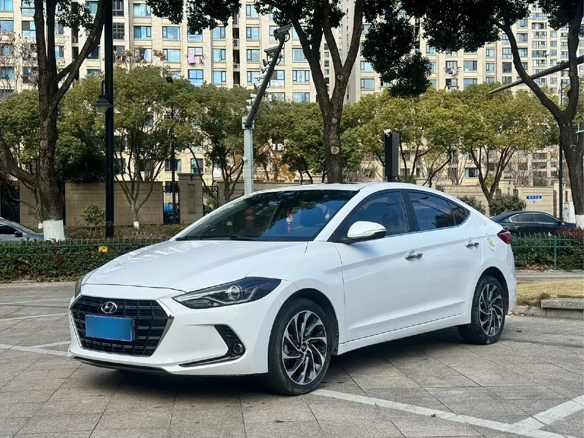 2019 Hyundai Elantra 1.5L 115HP L4 CVT