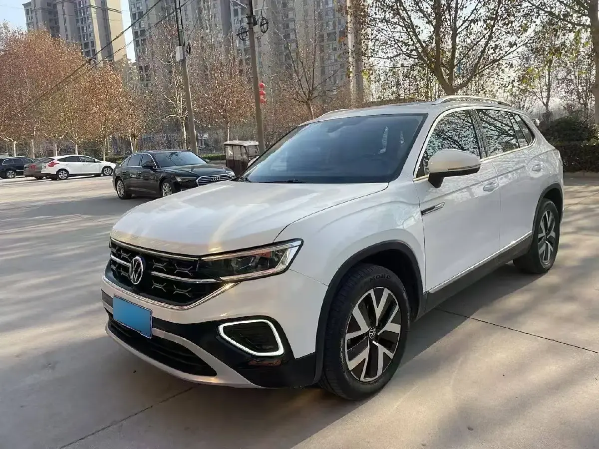 2023 Volkswagen Tayron 2.0T 186HP L4 7DCT