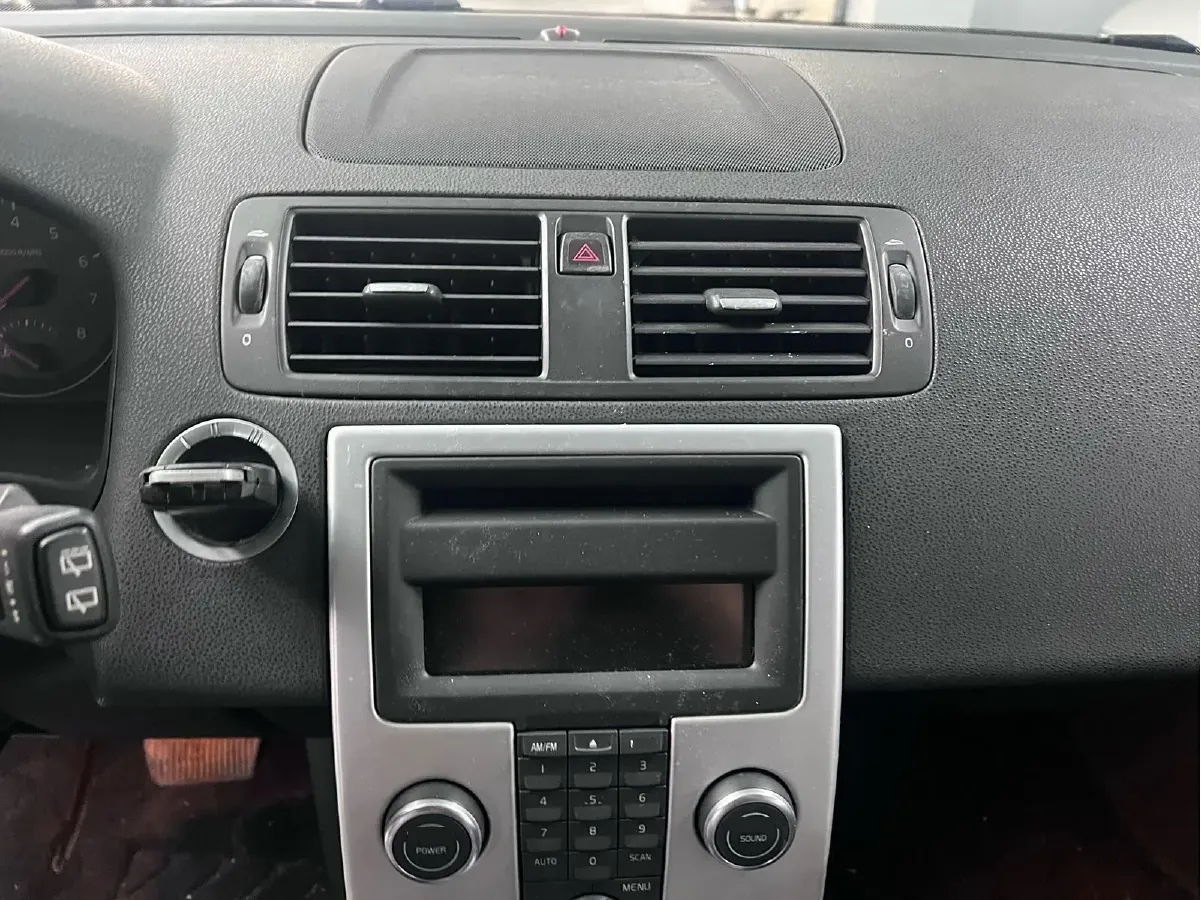 2013 Volvo C30 2.0L 145HP L4 6DCT,autocango,china used car exporter,china ev exporter,chinese used car exporter,chinese used ev exporter